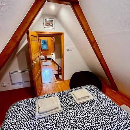 Apartment Kerekerdo Apartman -